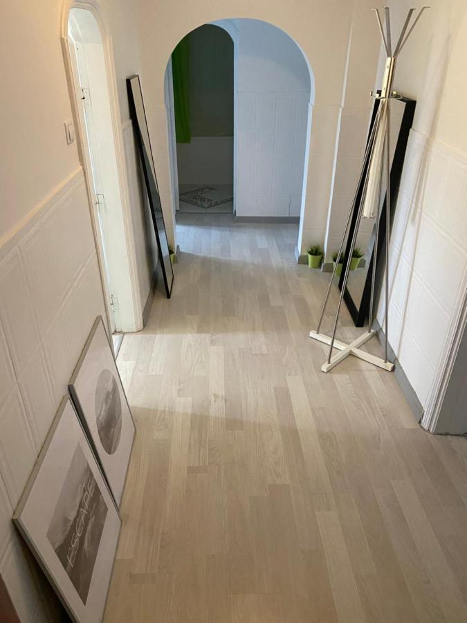Green Apartment 41 Bukares Bagian luar foto