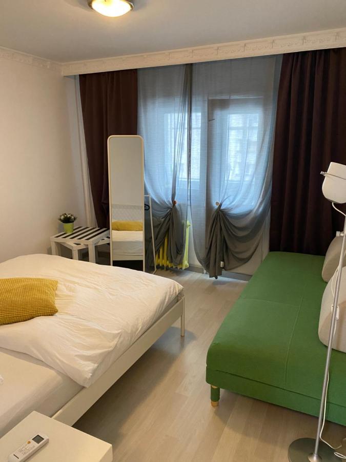 Green Apartment 41 Bukares Bagian luar foto