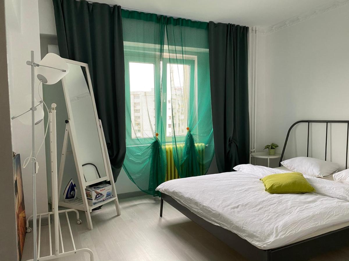 Green Apartment 41 Bukares Bagian luar foto